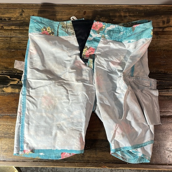 Burnside men’s swimming trunks unlined size 30” - Picture 14 of 17